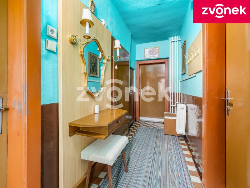 RD k rekonstrukci, Hrobice