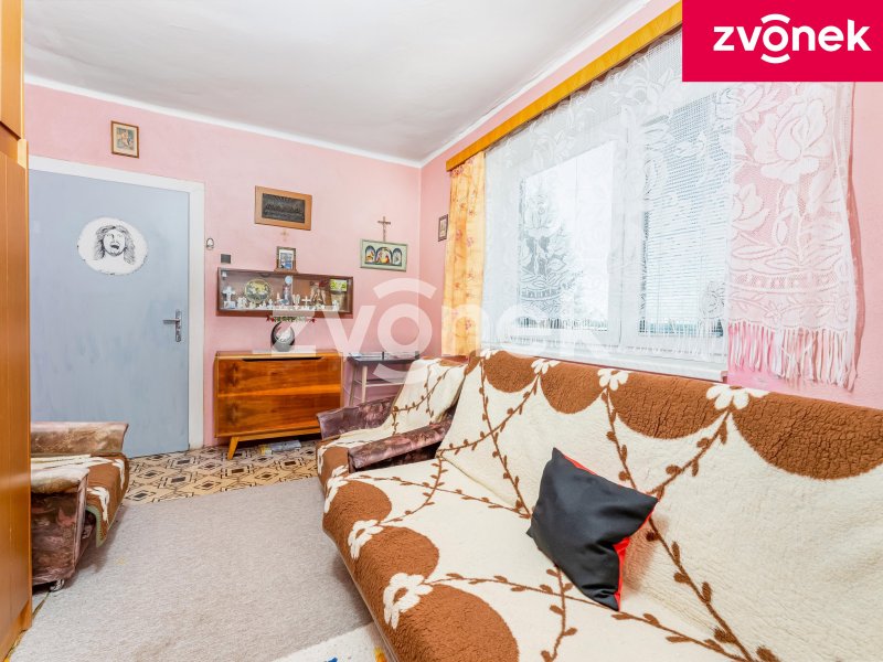 RD k rekonstrukci, Hrobice