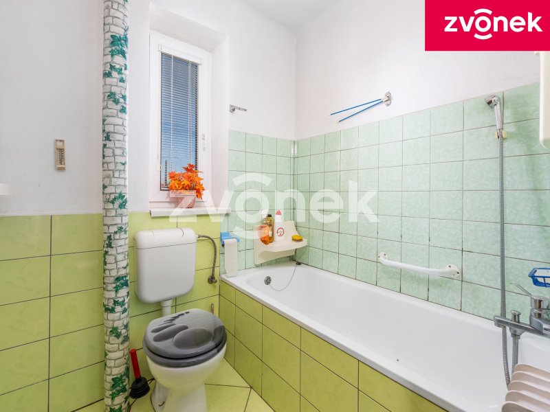 RD k rekonstrukci, Hrobice