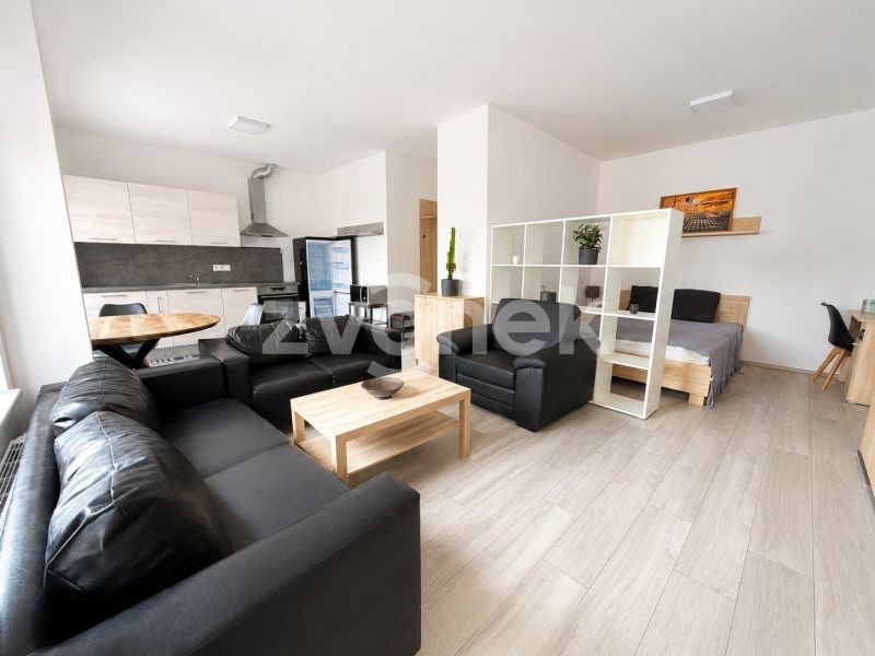 Prostorný byt 1+kk, 43 m², centrum Zlína – ul. Lorencova