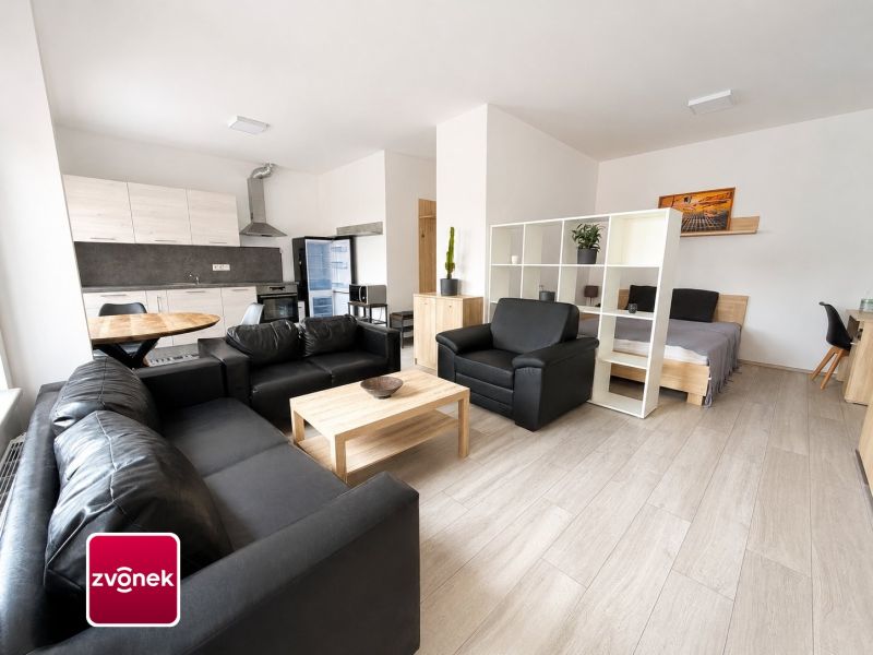 Prostorný byt 1+kk, 43 m², centrum Zlína – ul. Lorencova