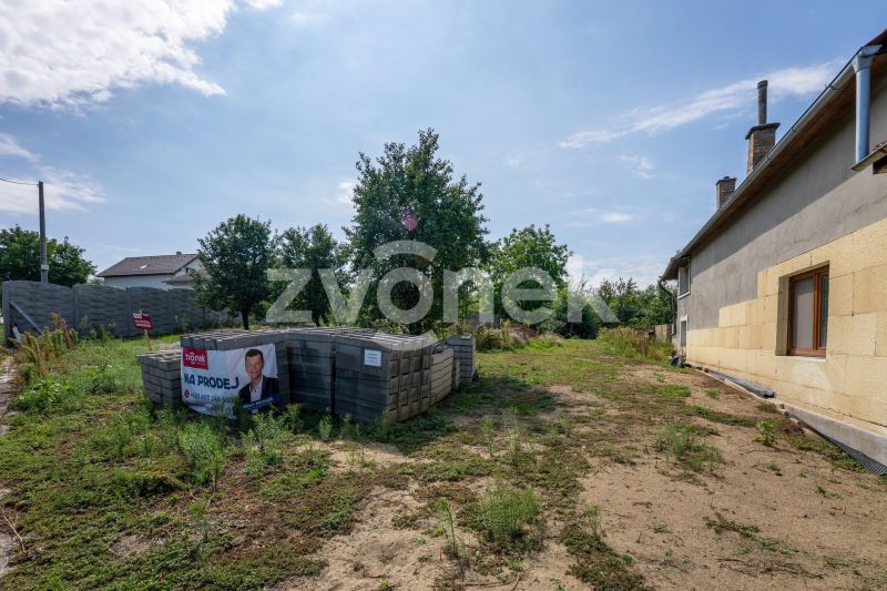 Prodej stavebního pozemku 800 m², Kroměříž - Těšnovice
