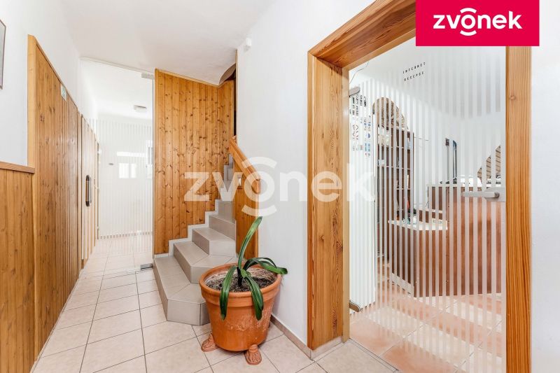 Prodej rodinného domu 400 m², Fryšták - Dolní Ves