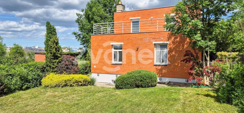 Pronájem rodinného domu 200 m², Zlín