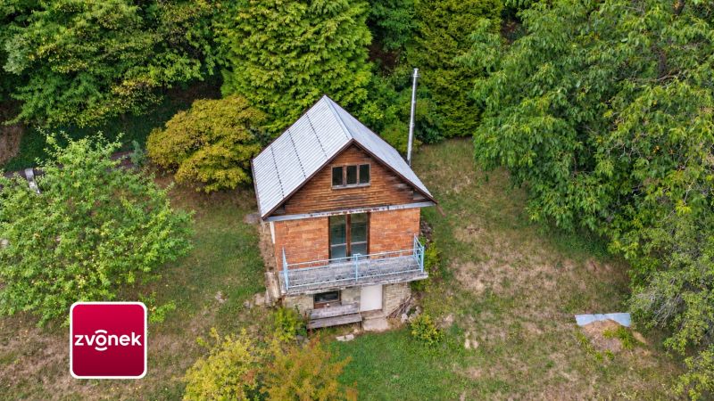 Domek k dokončení s možností rozšíření, pozemkem přes 1 000 m² a nádherným výhledem – Jaroslavice u Zlína