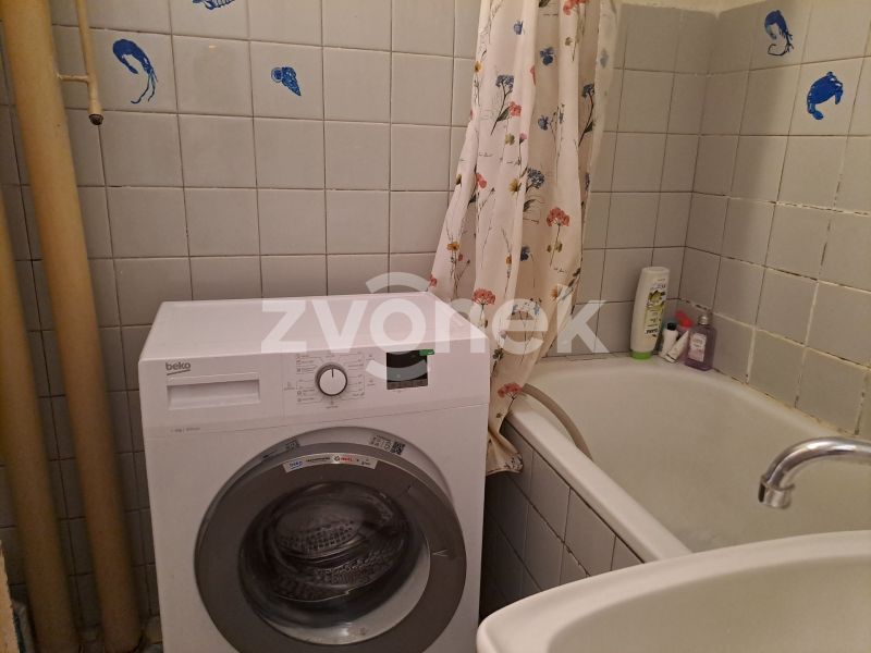 Pronájem světlého bytu 1+1 s balkonem, Zlín - ul. Hluboká