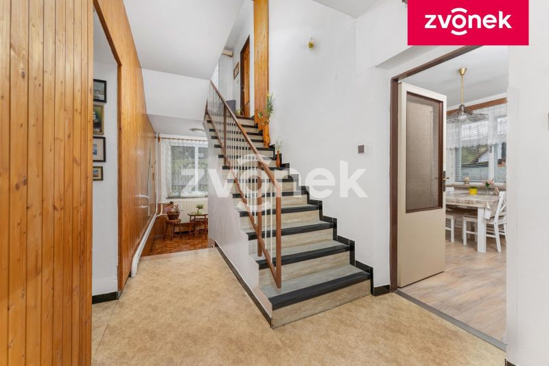 Prodej rodinného domu 300 m², Ublo