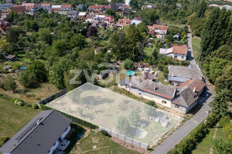 Prodej stavebního pozemku 800 m², Kroměříž - Těšnovice