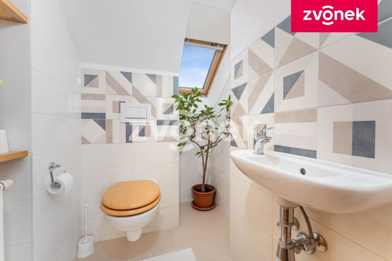 Prodej rodinného domu 312 m², Hvozdná