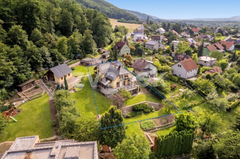 Prodej víceúčelového objektu 540 m², Hranice I-Město