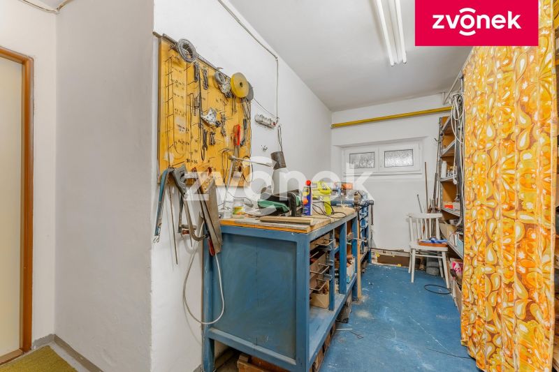 Prodej řadového rodinného domu s garáží a zahradou ve Slavičíně