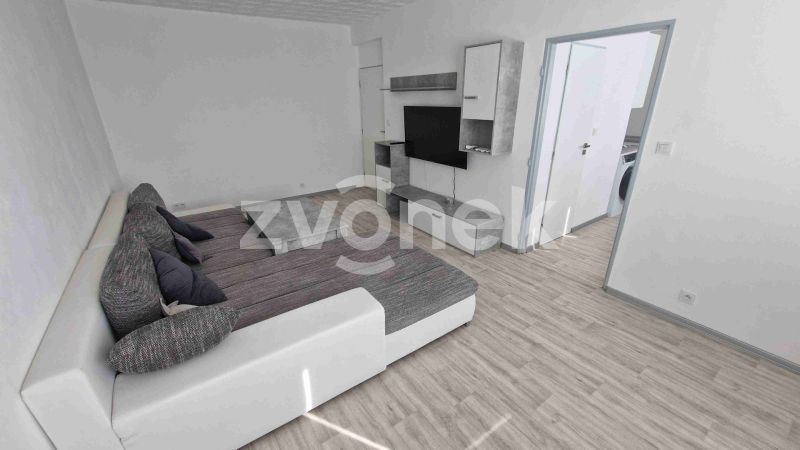 Pronájem bytu 2+1 po rekonstrukci, sídliště Kopánky, Staré Město