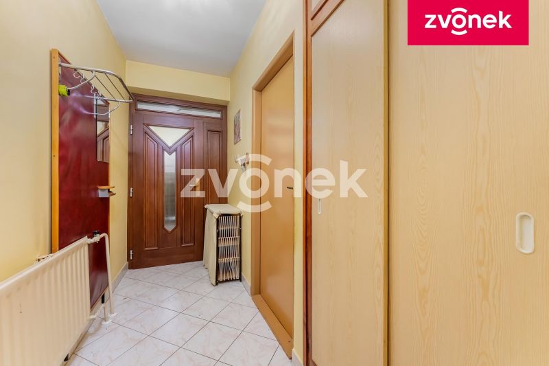 Prodej řadového rodinného domu s garáží a zahradou ve Slavičíně