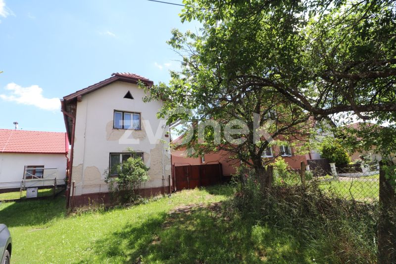 Prodej rodinného domu s velkou zahradou, Vlachovice - Vrbětice