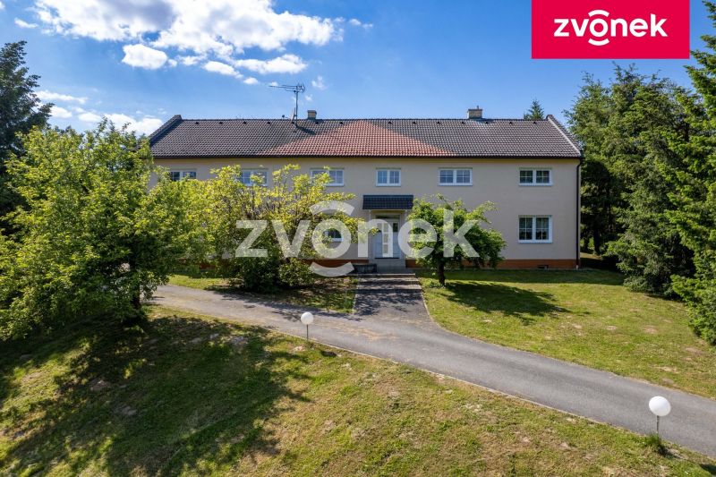 Prodej komerčního pozemku 4 200 m², Fryšták - Dolní Ves