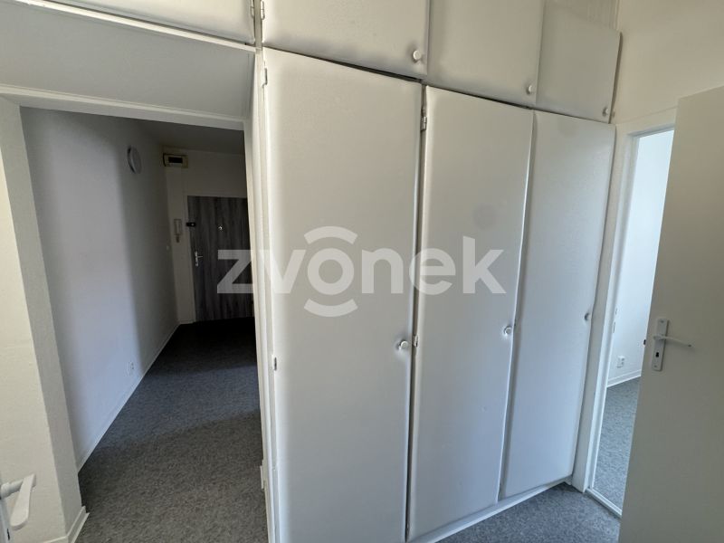 Pronájem bytu 2+1 obklopené zelení U Trojáku ve Zlíně.
