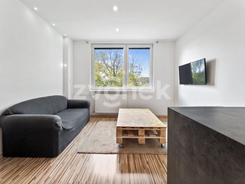 Pronájem bytu 2+kk 34 m², Zlín