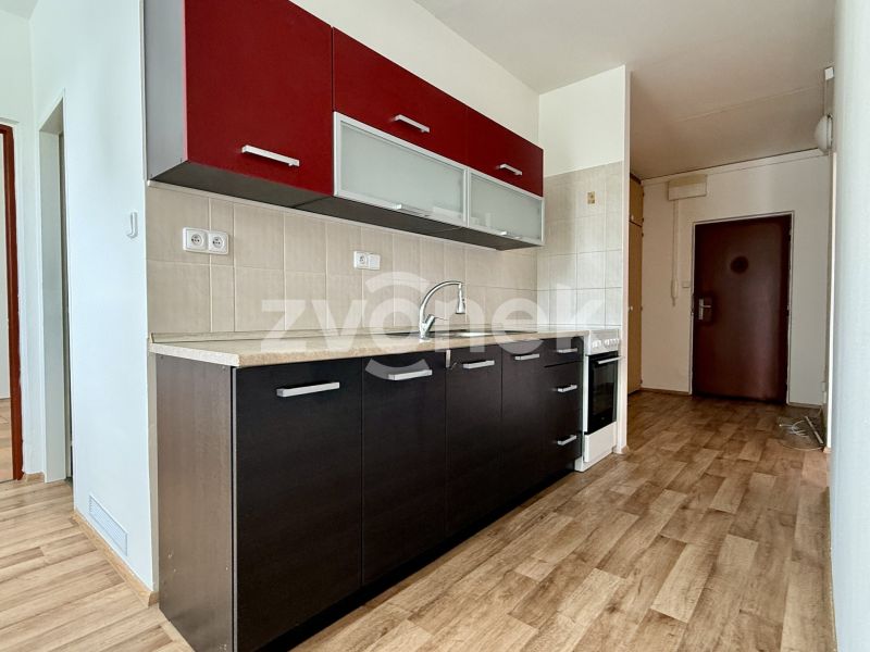 Pronájem bytu 2+1 60 m², Zlín - Prštné