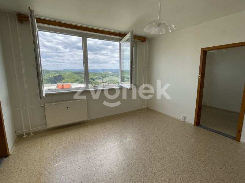 2+1 s překrásným výhledem na Zlín, Podlesí