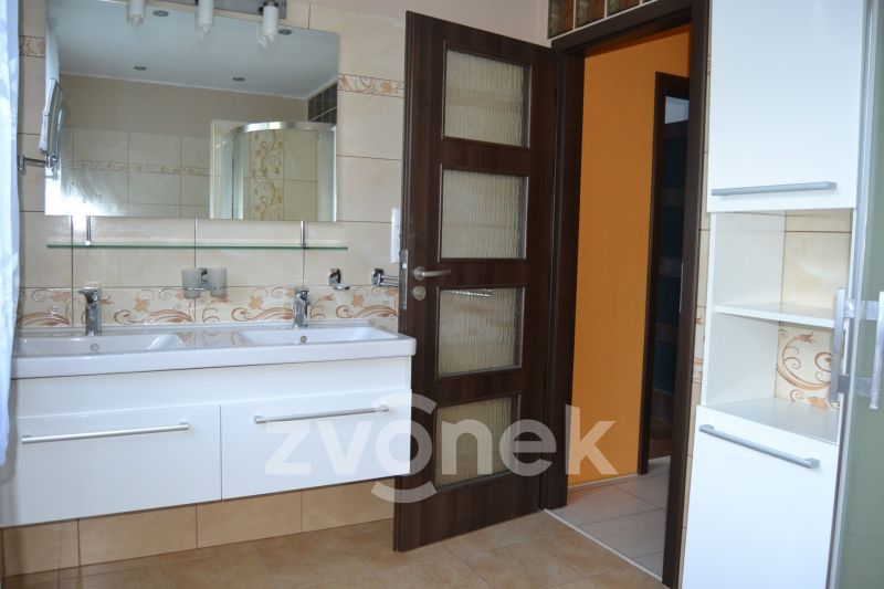 Pronájem bytu 2+1 66 m², Vsetín