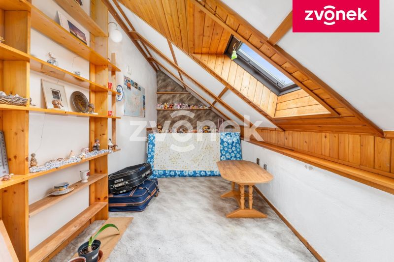 Prodej rodinného domu 300 m², Ublo