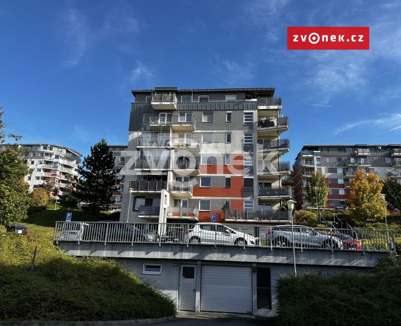 Pronájem garážového stání 18 m², Zlín