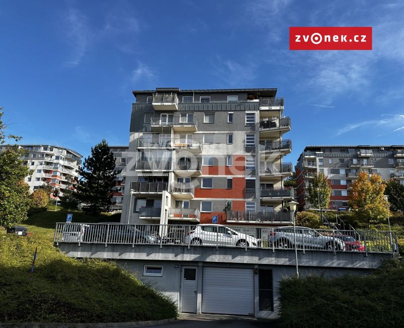 Pronájem garážového stání 18 m², Zlín