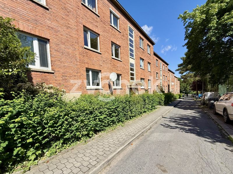 Prodej zděného  bytu 3+1 s balkonem, Zlín - Obeciny, ihned volný.