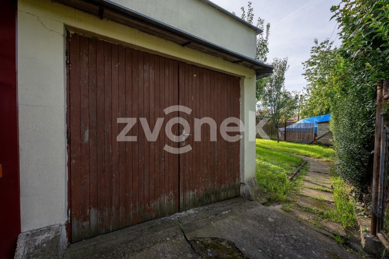 Rodinný dům Uherský Ostroh, hezká zahrada, garáž