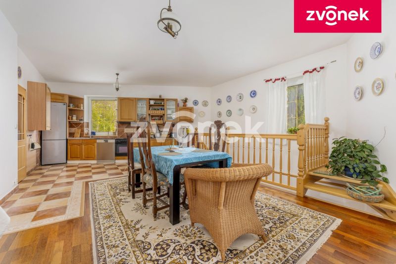 Prodej rodinného domu 180 m², Pozlovice