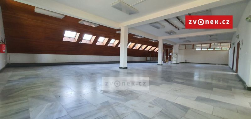 Pronájem obchodního prostoru 442 m², Spytihněv