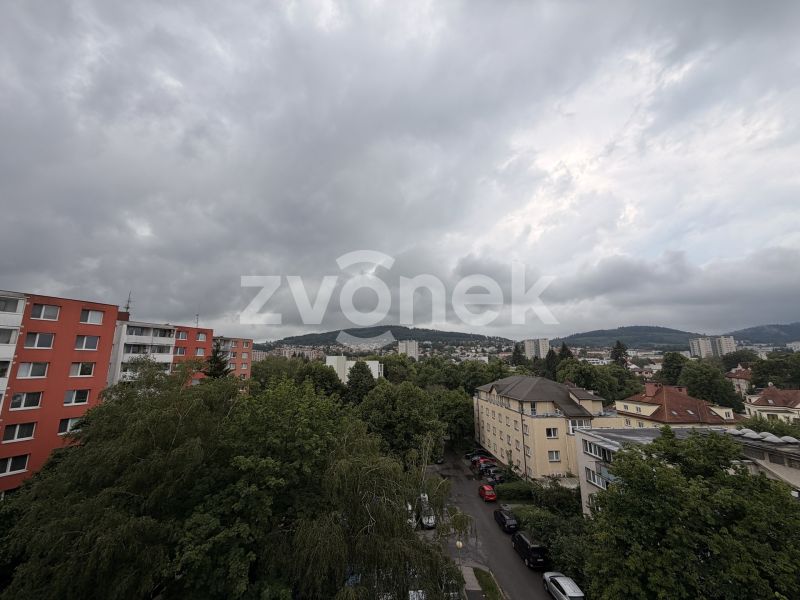 Pronájem prostorného bytu 2+1, 60 m², Zlín – Kúty