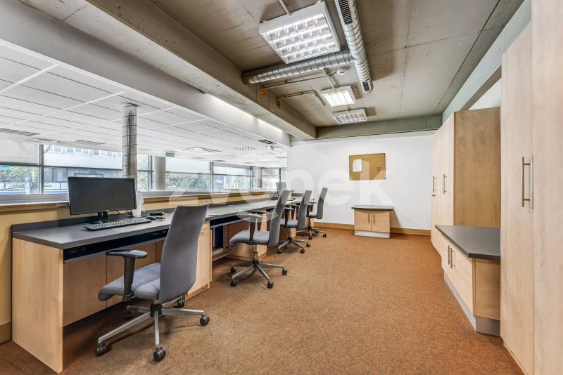 Exkluzivní obchodní prostor / showroom 158 m² na prestižní adrese v centru Zlína