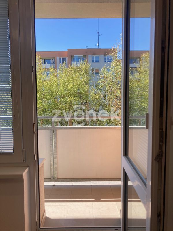 Luxusní, kompletně vybavený byt 3+1 po rekonstrukci, Budovatelská, Zlín – PRVNÍ NÁJEMCE