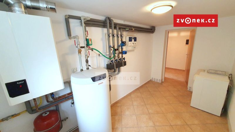 Pronájem rodinného domu 270 m², Zlín