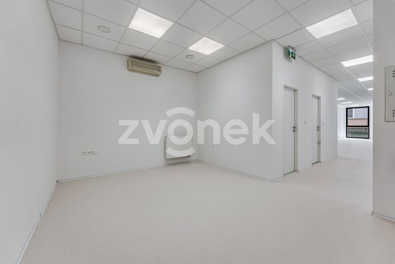 Pronájem obchodních / kancelářských prostor 108 m², ulice Rašínova, Zlín