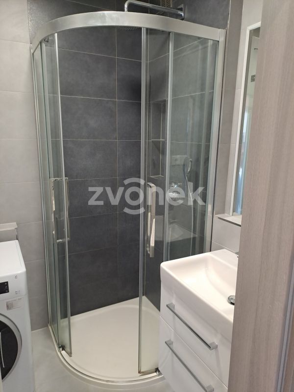 Pronájem bytu 2+1 53 m², Padělky - Zlín