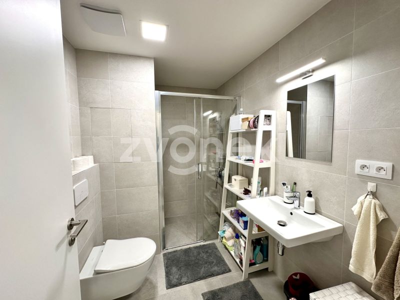 Pronájem moderní novostavby 1+kk s parkováním na Tyršově nábřeží ve Zlíně