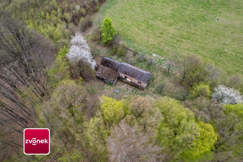 Výjimečný pozemek s domem na samotě u lesa, Březnice u Zlína