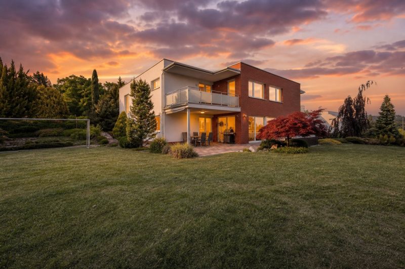Velkorysá rodinná vila 7+1, 479 m², pozemek 1 503 m² – Zlín, Nivy IV