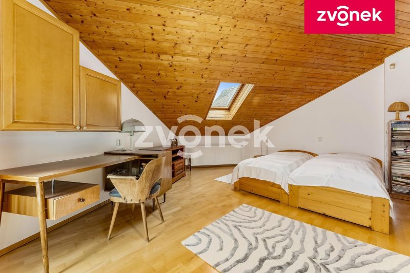 Prodej rodinného domu 180 m², Pozlovice