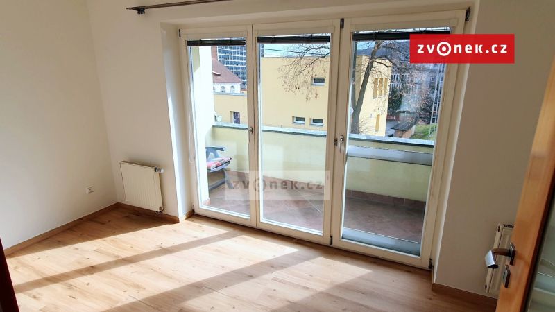 Pronájem rodinného domu 270 m², Zlín