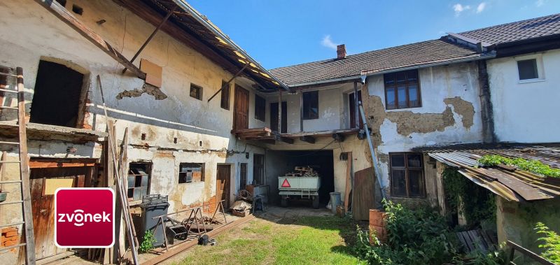 Prodej rodinného domu 300 m², Tečovice
