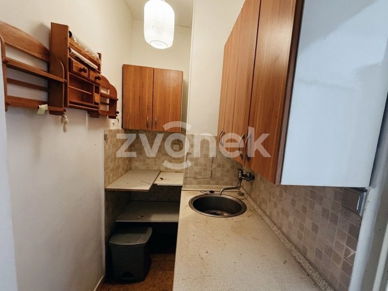 Prodej bytu 1+kk 28 m², Zlín - Prštné