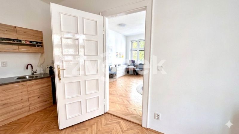 Pronájem kanceláře 40 m², Zlín