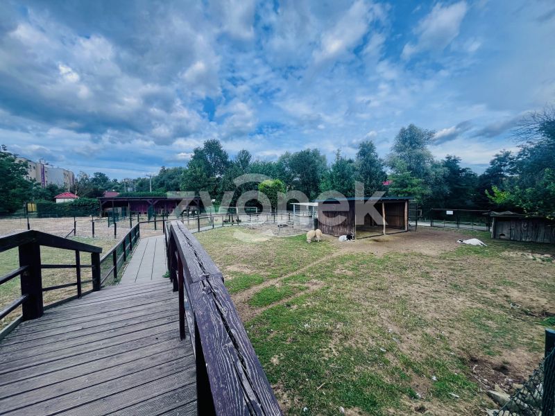 Exkluzivní pozemek určený pro výstavbu rodinného domu  2 044 m²  – Boršice (okres Uherské Hradiště)