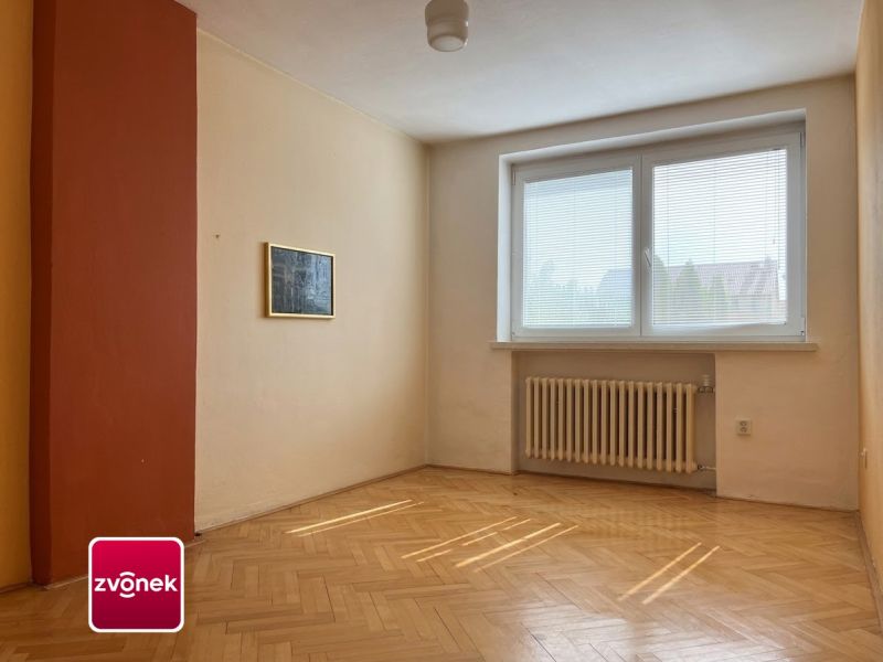 Prodej prostorného rodinného domu s garáží, terasou a zahradou - Ostrožská Nová Ves, ul. Nová
