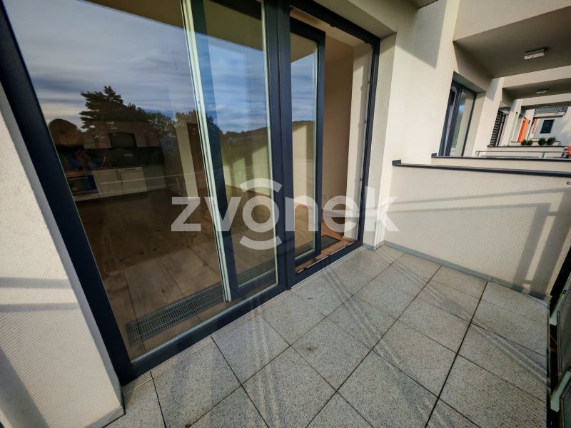 Pronájem bytu 1+kk 37 m², Zlín - Malenovice