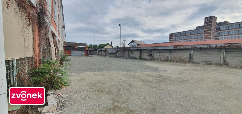 Výhodný pronájem komerčních prostor v 1. NP, cca 1 600 m² – Baťovy závody, Zlín – centrum