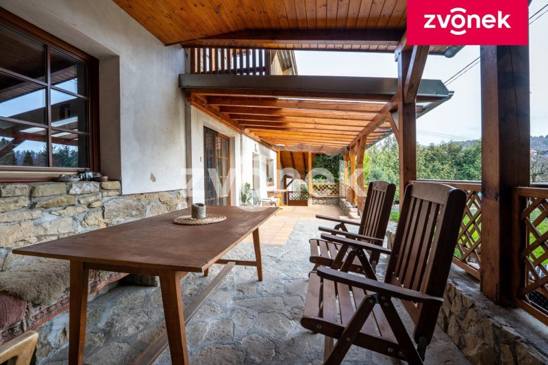 Prodej rodinného domu 312 m², Hvozdná